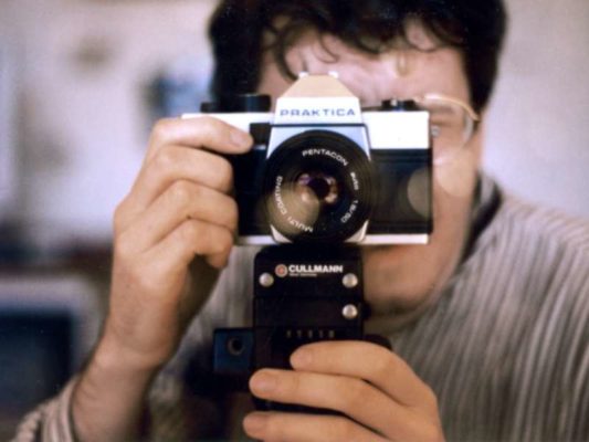 Selbstportrait mit Fotoapparat Selbstportrait mit Fotoapparat